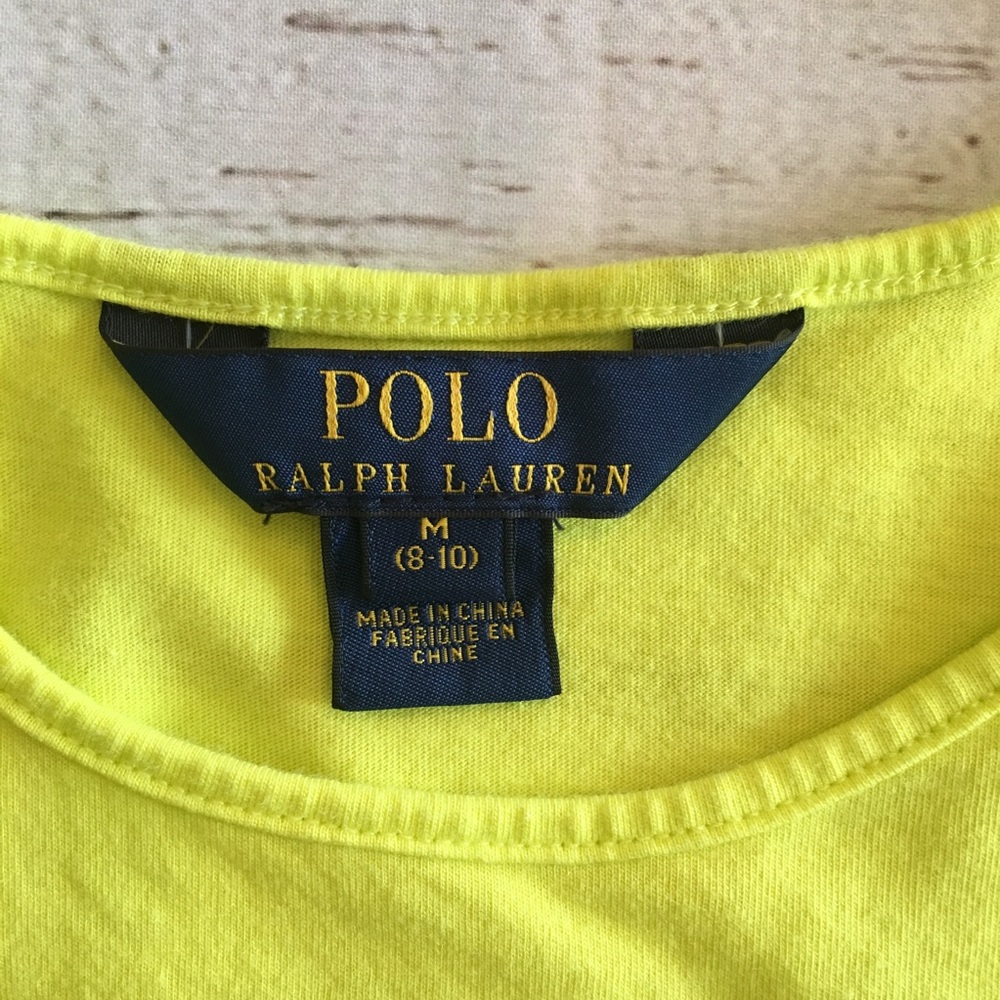 Polo top with Levi’s shorts - Picture 5 of 8